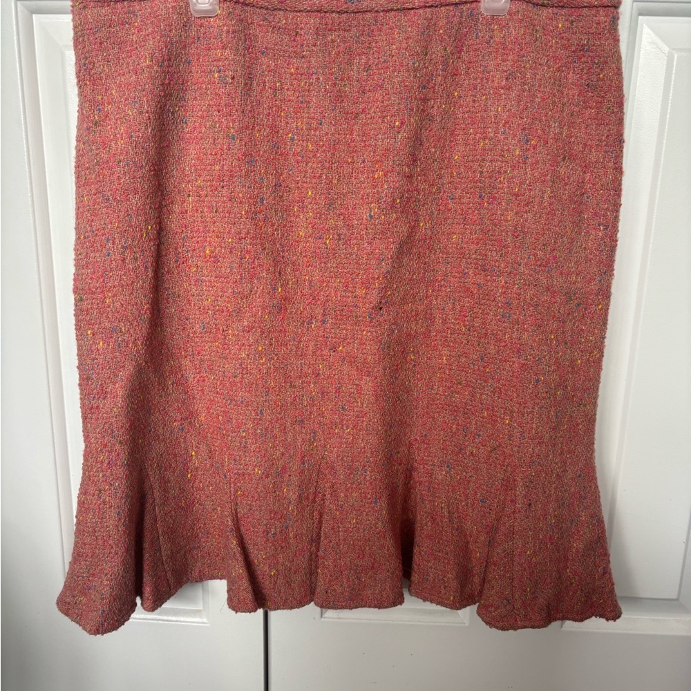 Mid knee skirt